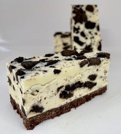 Cakes By Sweethearts Cookies & Cream Cheesecake Slice Cheap